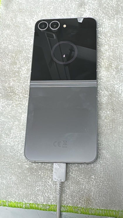 Samsung Galaxy ZFlip6 - 256 GB -