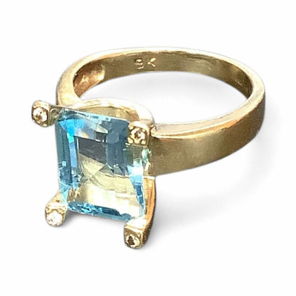 9ct Blue Topaz & Diamond ring size L