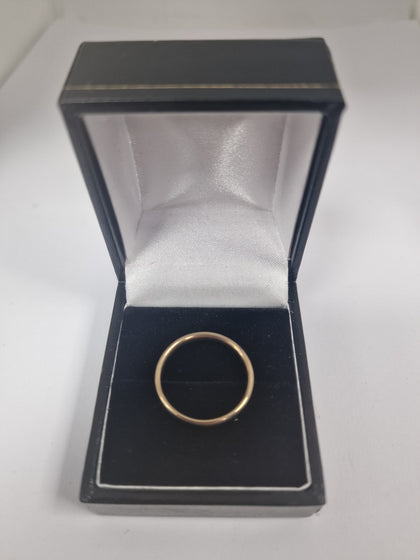 Gold Ring 9CT Size O 2.1G.
