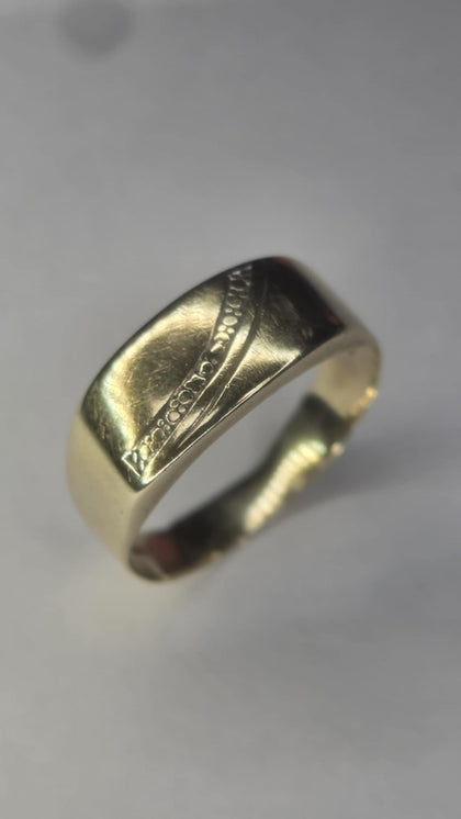 9ct Gents Signet Ring - Size U 1/2