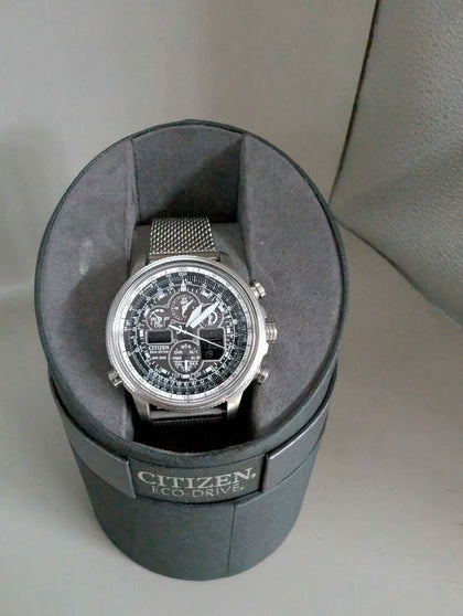 Citizen Eco Drive Navihawk JY803083E Atomic A-T Word Time Chronograph Watch - Boxed W/ Mesh Bracelet
