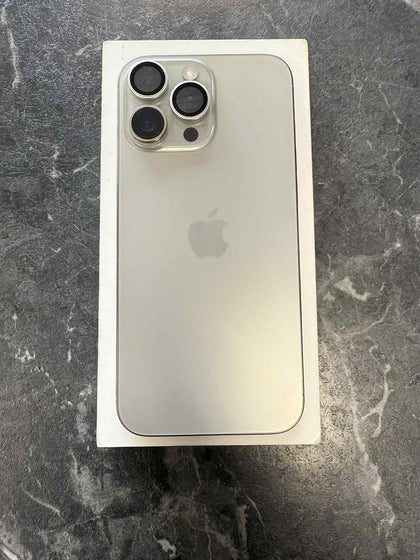 Apple iPhone 16 Pro Max - 256GB - Natural Titanium - Cracked Camera