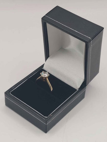 (375 Hallmarked&Tested), 9K 2.5G Gold Ring With Clear Stone, Size L