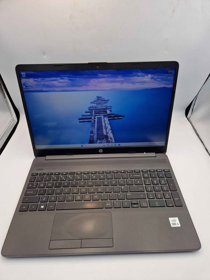 HP 250 G8 Netbook - Intel i5-1035G1 - 8GB Ram - 256GB SSD - 15