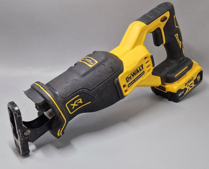 DEWALT 18V XR Brushless Reciprocating Saw with 5amp batt & charger