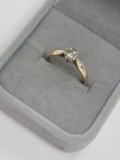 9CT GOLD DIAMOND RING 0.25CT SIZE R