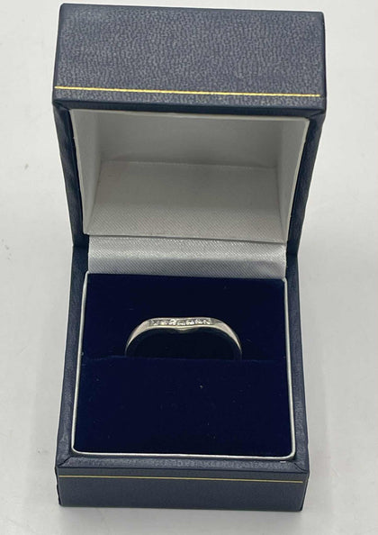 9ct White Gold Ring - R