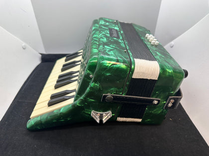 Winchester Accordion Green Marble