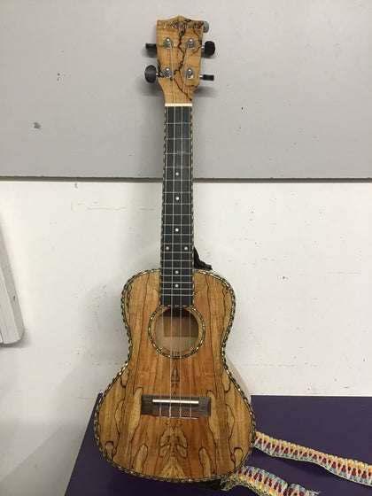 Freshman UKMAPLEC Ukelele with Kinsman Case