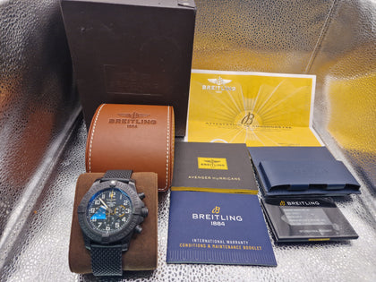 BREITLING AVENGER HURRICANE XB0170E4