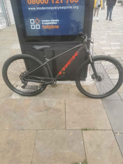 TREK MARLIN 5 MTB GREY Medium Frame 18 Speed 29