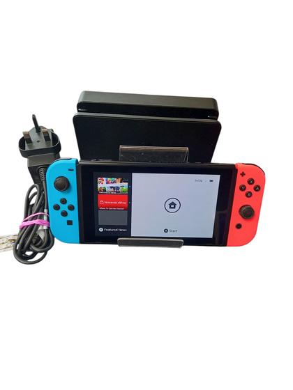Nintendo Switch (Neon Red/Blue)