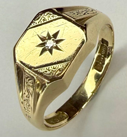 9CT Gold Patterned Diamond Signet Ring Size R 1/2