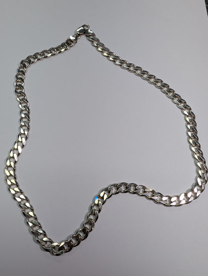 HEAVY SILVER CURB CHAIN  PRESTON STORE