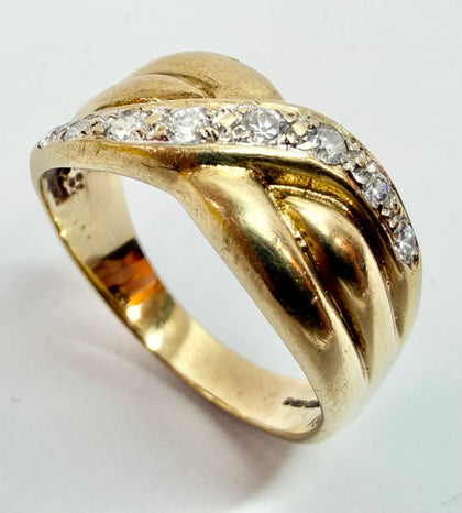 9ct Yellow Gold Cross Over Ring Size R