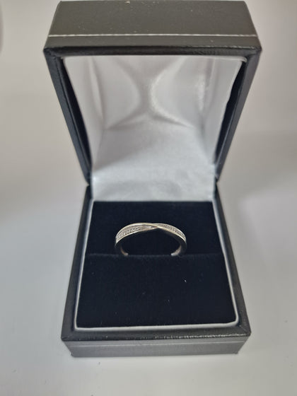 White Gold Ring 375 9ct 1.6G Size L