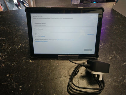 Amazon Fire HD 10 Tablet - 32 GB.