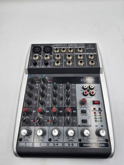 Behringer Henyx Q802USB mixer