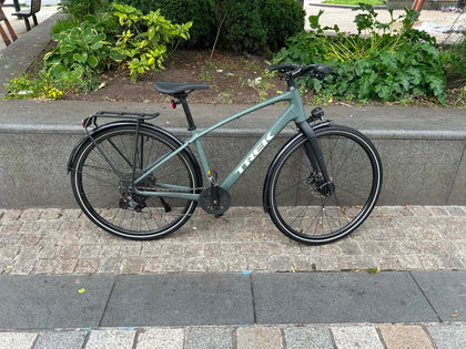 trek fx sport 4 medium 16'' frame / 24'' wheels / 8 speed