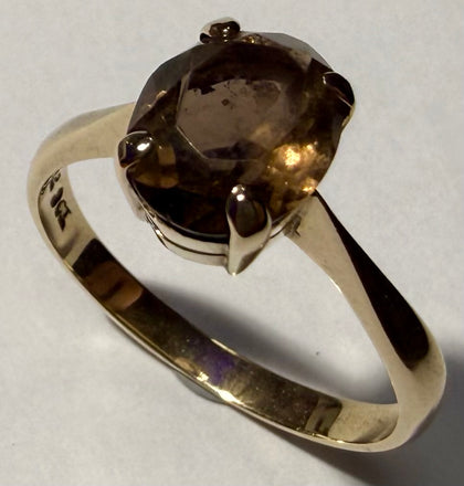 9CT Gold Ring with Smoky Quartz P 1/2