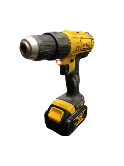 DeWalt DCD776 Drill with 4.0AH Battery & charger