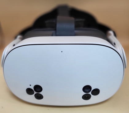 meta quest 3s vr headset (with controllers) 128gb