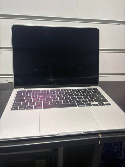 MacBook Air 14,2/M2 (8-CPU 8-GPU)/8GB Ram/256GB SSD/13