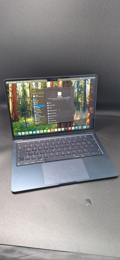 DX Apple MacBook Air 2022 13.6in M2 8GB 256GB Midnight