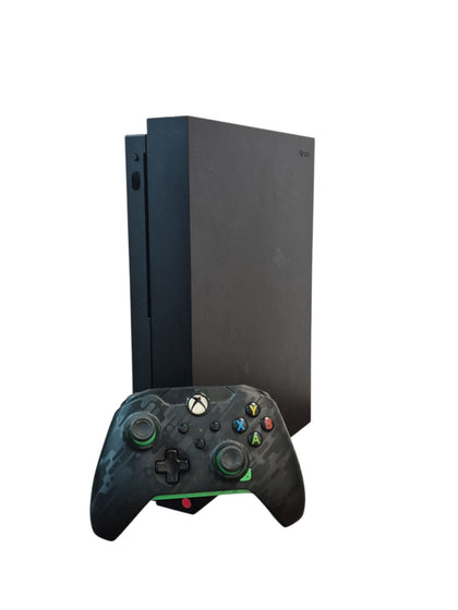 Microsoft Xbox One X - 1 TB - Black