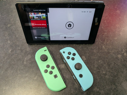 Nintendo Switch Console & Official Charger