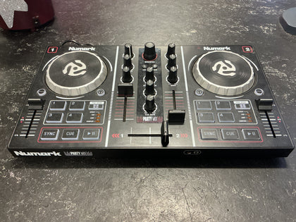 Numark Party Mix Live Bundle