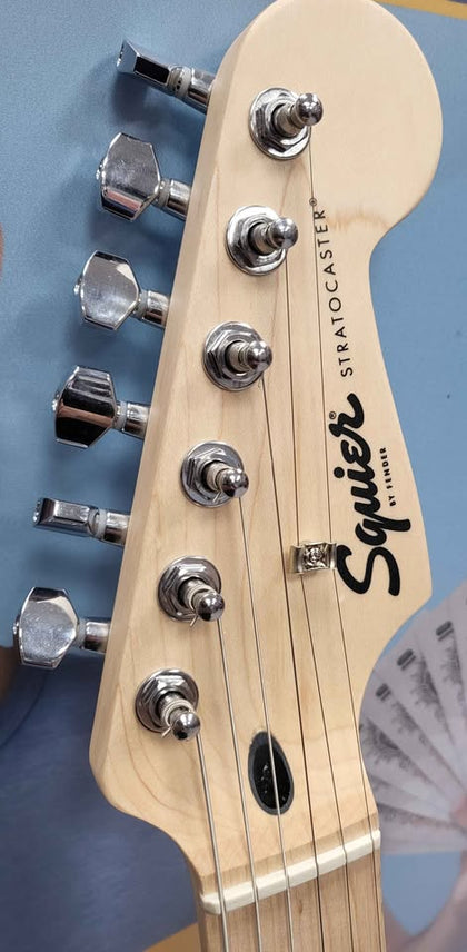 Squier by Fender Sonic Stratocaster Hardtail in Arctic White