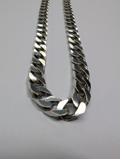 HEAVY SILVER CURB CHAIN 20
