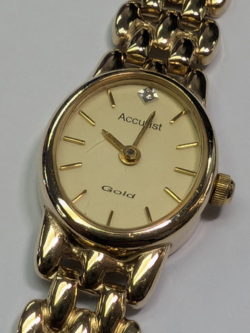 ladies 9ct gold accurist watch