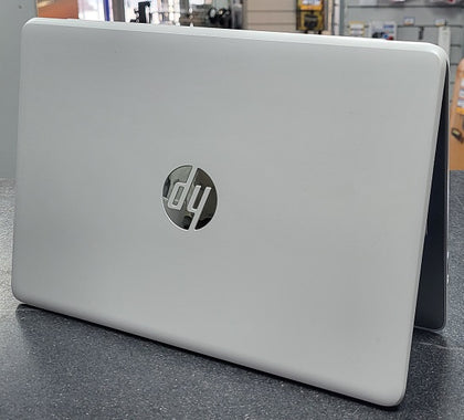 HP 11-AK0027 - N4120 - 4GB Ram - 64GB SSD - 11