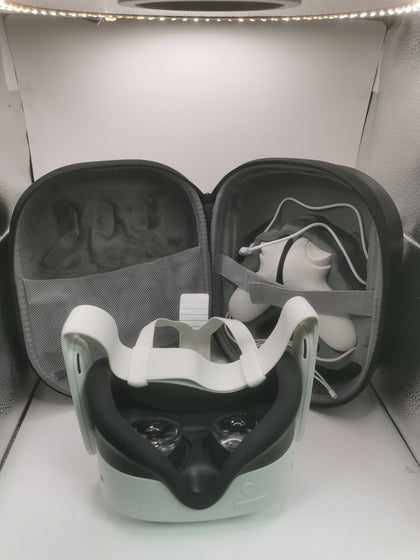 META Quest 3S VirtualReality Headset with controllers  - 128GB includes official quest case