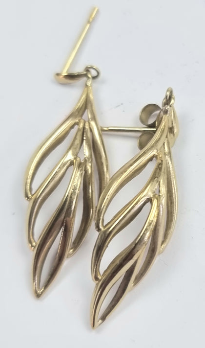 9ct Gold Leaf Earrings