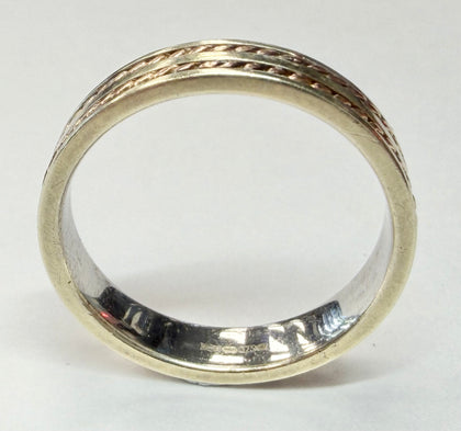 9ct two toned wedding band size U 1/2