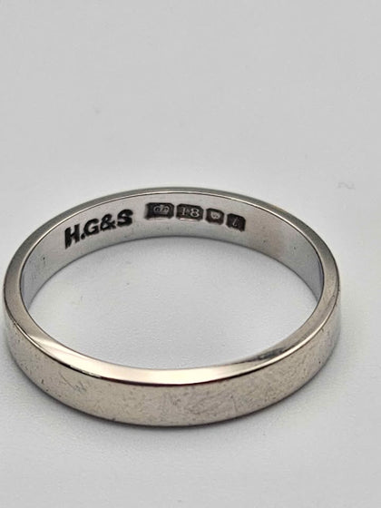 18ct White Gold Plain Mens Wedding Band Ring - Size O - 3.28 Grams