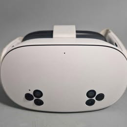 Meta Quest 3S VR Headset (With Controllers) - 128GB