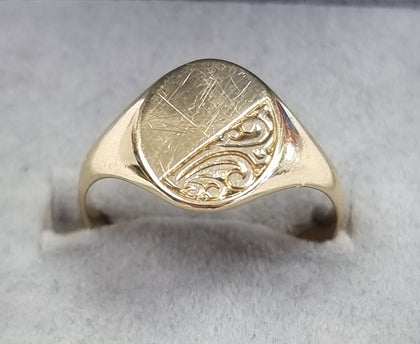 9ct Gold Signet Ring Size T