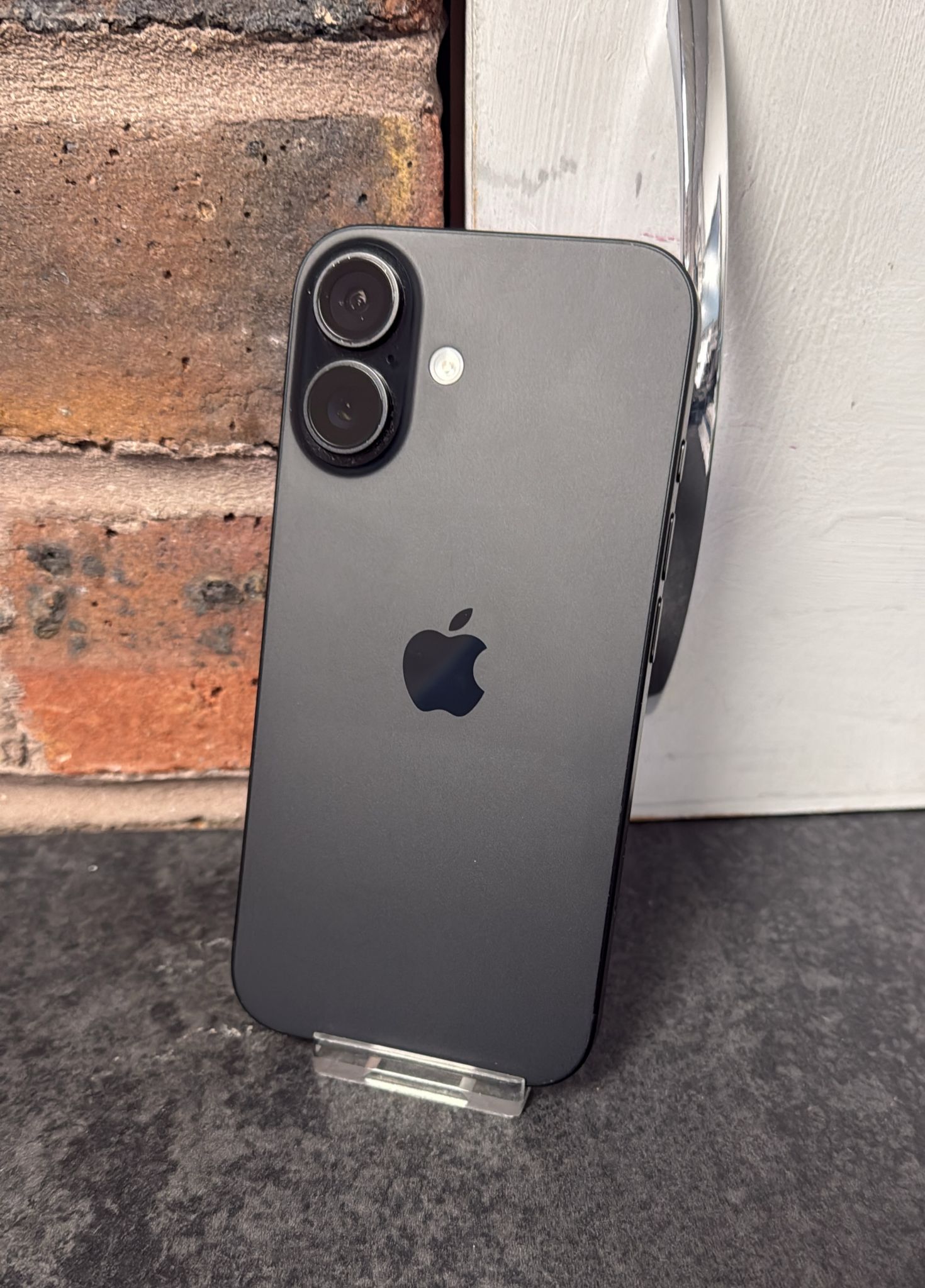 Apple iPhone 16 128GB Black **100% Battery Health** | Cash Generator Apple iPhone 16 128GB Black **100% Battery Health** | Cash Generator