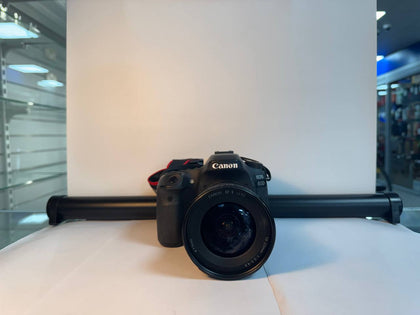 Canon EOS 80D W CHARGER  + 10-22MM LENS (UNBOXED) **WYHENSHAWE**