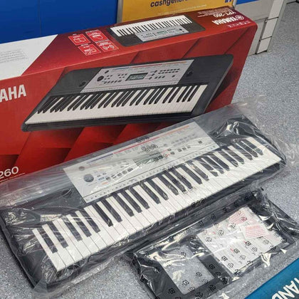 Yamaha YPT-260 Keyboard