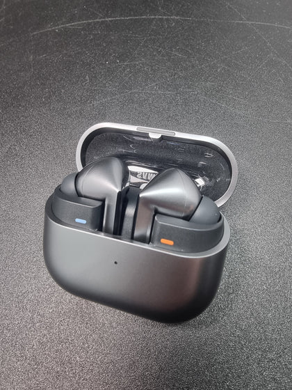 ***BRAND NEW*** Samsung Galaxy Buds 3 Pro Silver  BOXED