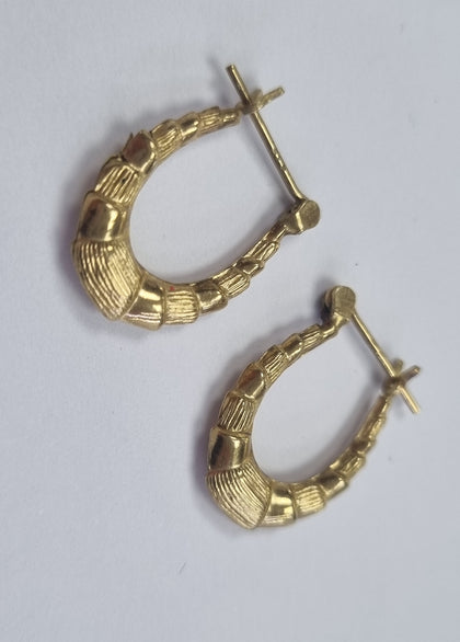 9ct gold horseshoe earrings
