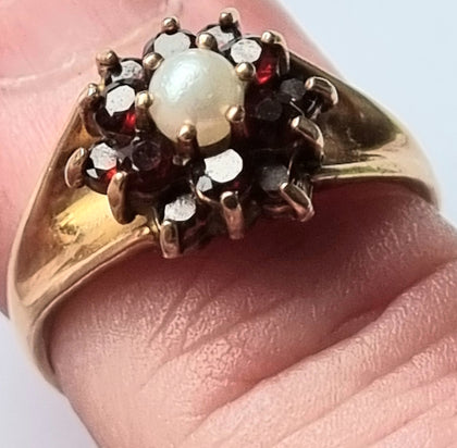9ct Gold Ruby & Pearl Ring.