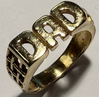 9CT Gold DAD Ring Size T 1/2