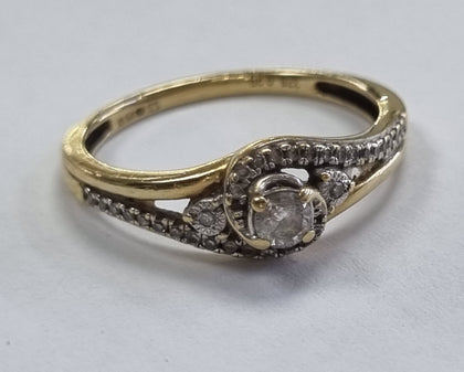9ct Gold Diamond Ring size N.5