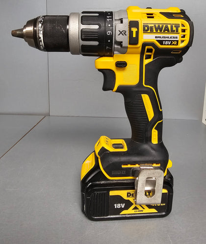 DeWALT DCD796 18V XR Cordless Brushless Combi Drill + 4.0 ah Battery